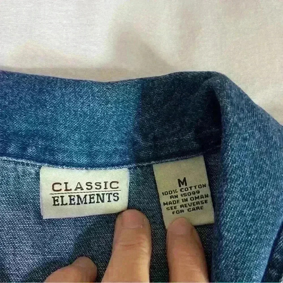 Classic Elements Denim Shirt Shacket Christmas Embroidered Size Medium Holiday - Picture 5 of 8